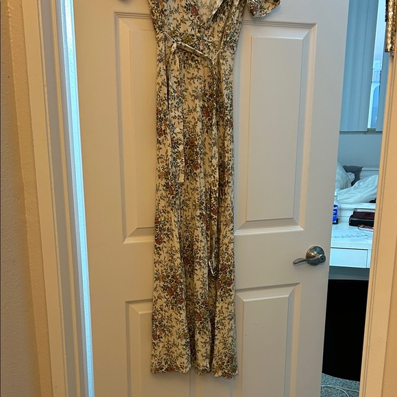 Zara Cream Floral Wrap Midi Dress with Green & Rust Bloom - Picture 2 of 3